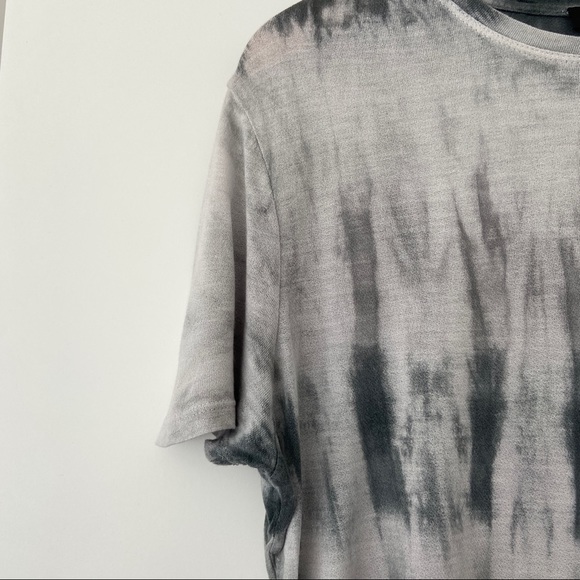 LORD & TAYLOR GREY SHORT SLEEVED TOP/TSHIRT WITH TIE DYE EFFECT, EXTRA SMALL - Picture 3 of 4